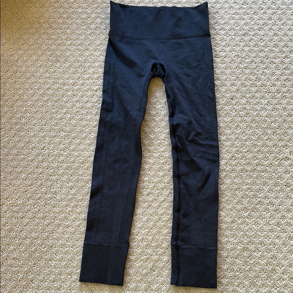 Lululemon ebb to the street charcoal Leggings